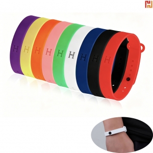 Custom Silicone Adjustable Wristband-Hi-Ada1020